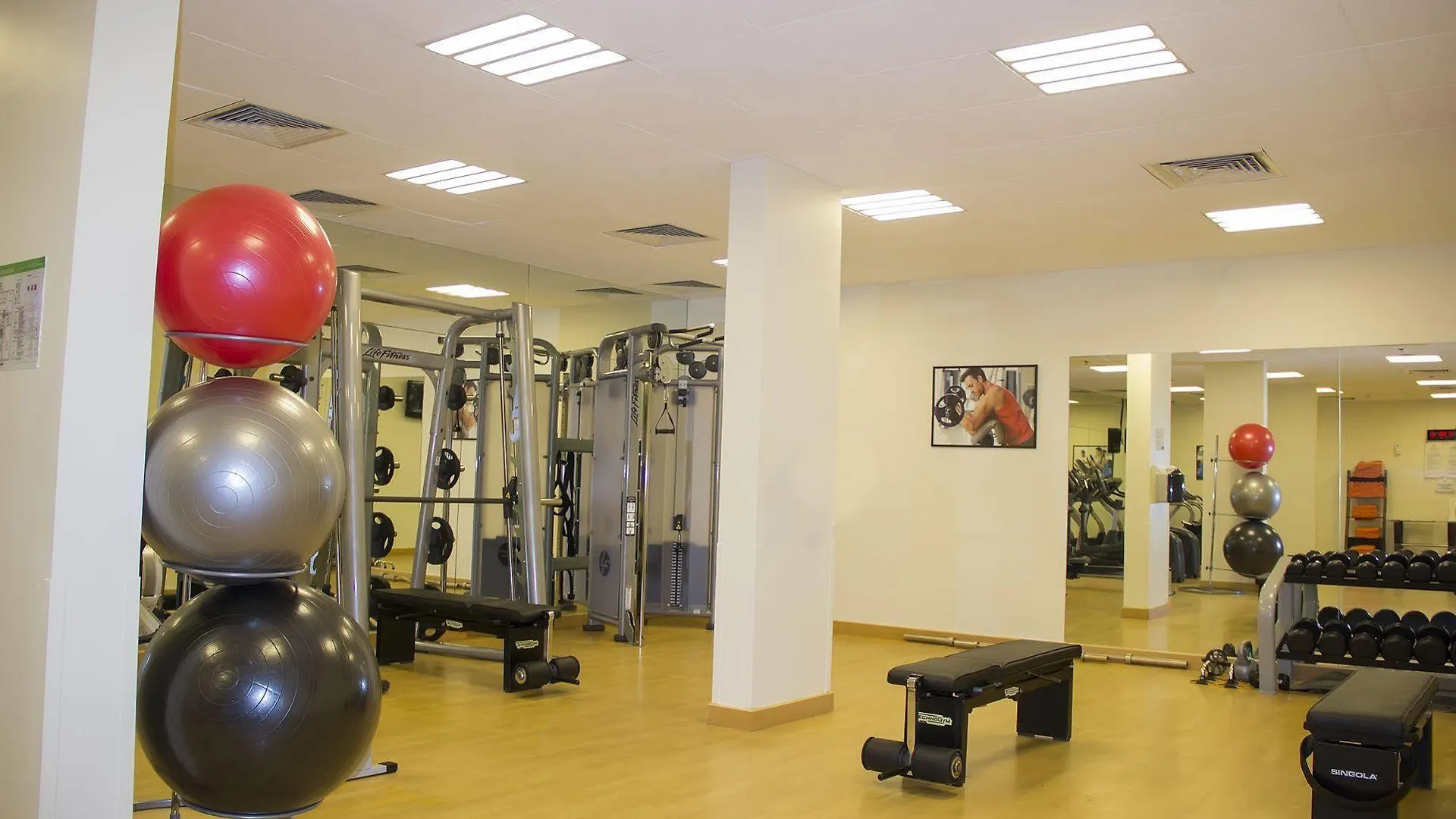 ****  Hotel Copthorne Downtown By Millennium Abu Dabi Emiratos Árabes Unidos