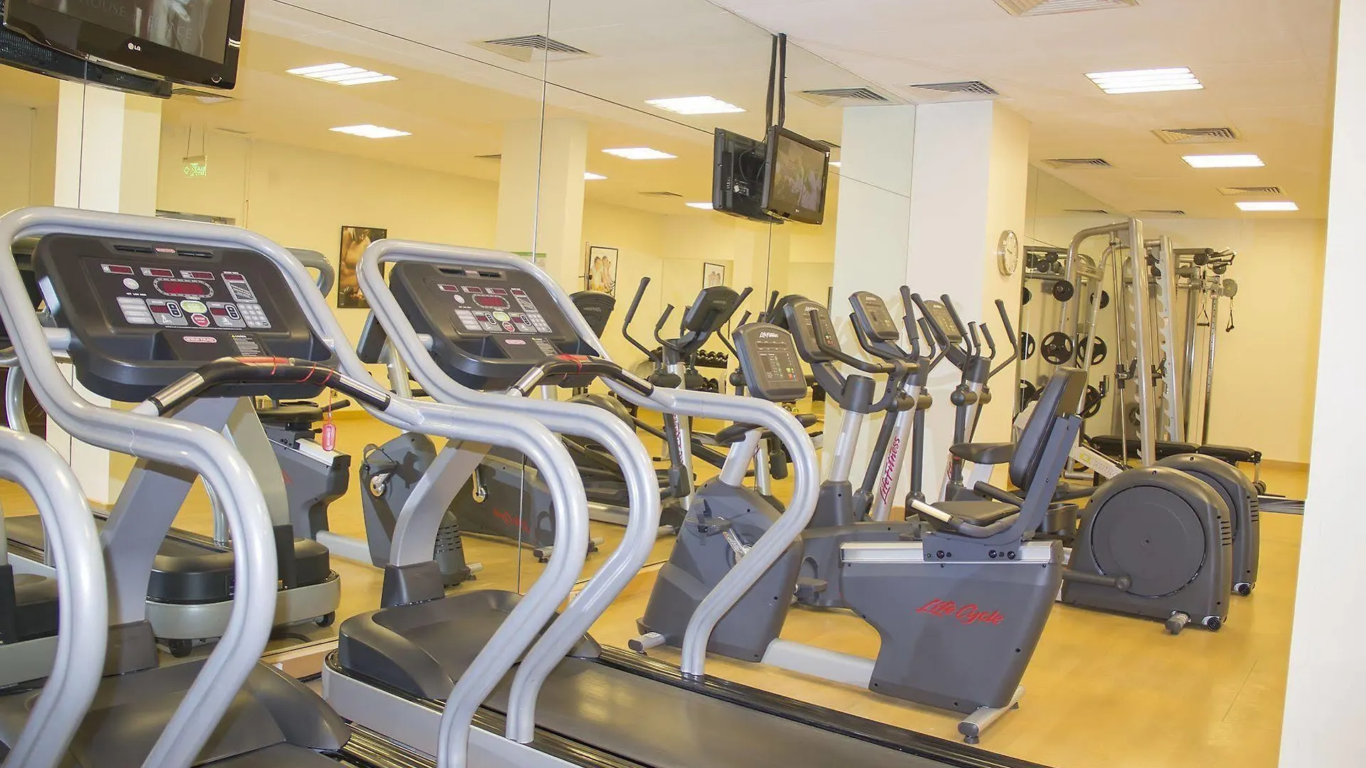 Hotel Copthorne Downtown By Millennium Abu Dabi