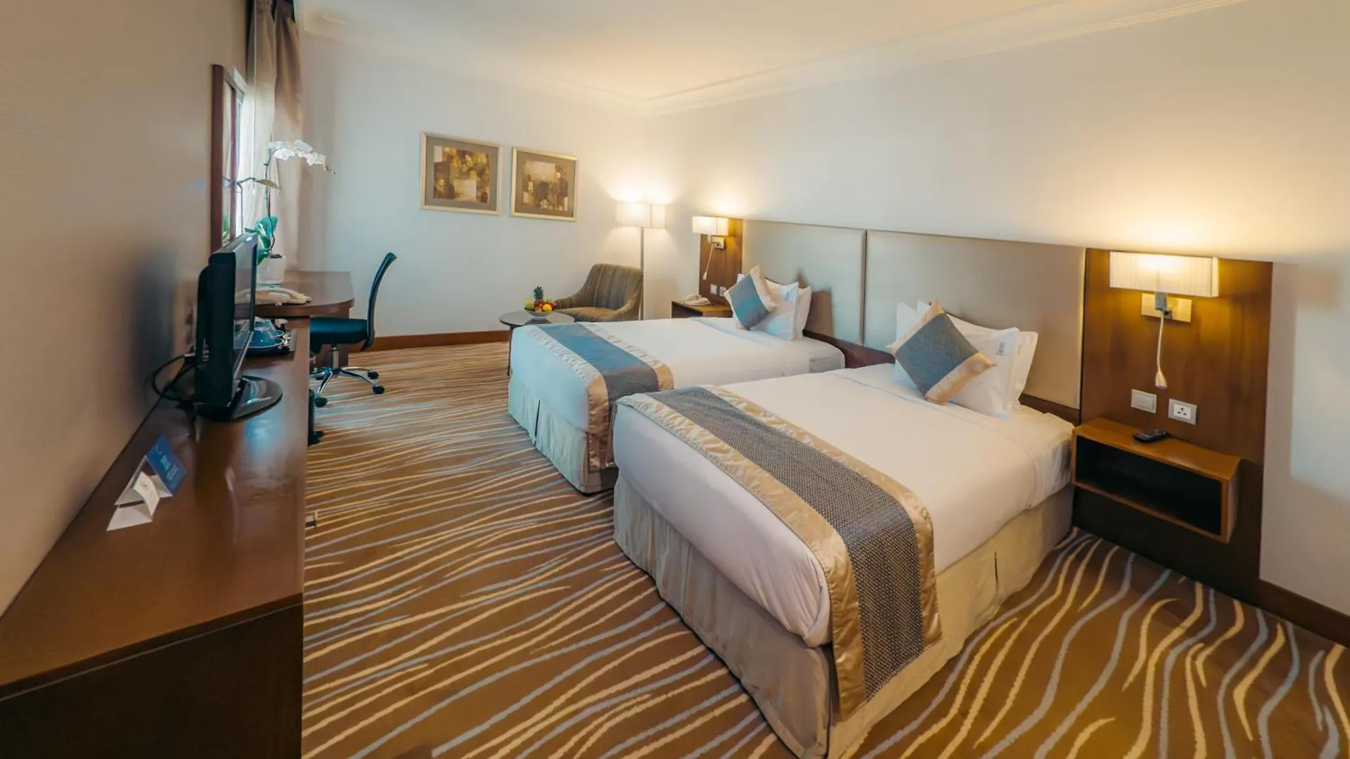 Hotel Copthorne Downtown By Millennium Abu Zabi 4*,